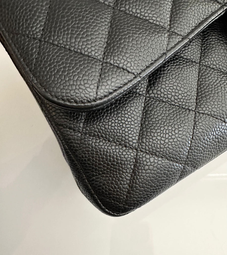 CHANEL Jumbo Classic Double Flap Black Caviar GHW